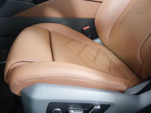 New 2026 BMW i5 eDrive40 w/ M Sport Package image 9