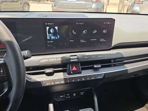 Used 2025 Kia K4 FWD image 19