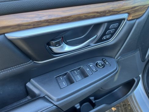 Used 2020 Honda CR-V Touring image 15