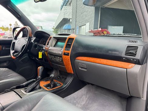 Used 2004 Lexus GX 470 AWD/4WD image 25