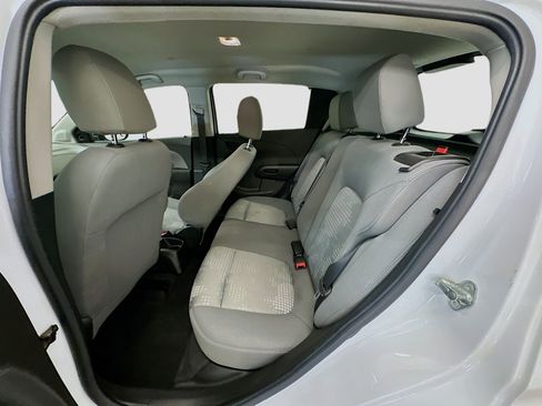 Used 2017 Chevrolet Sonic LT FWD image 28