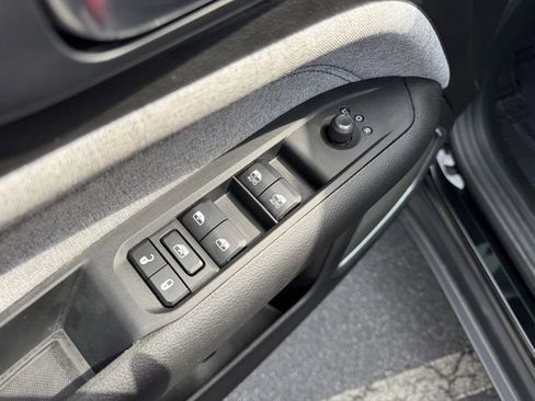 Used 2024 Jeep Compass Latitude AWD/4WD image 10