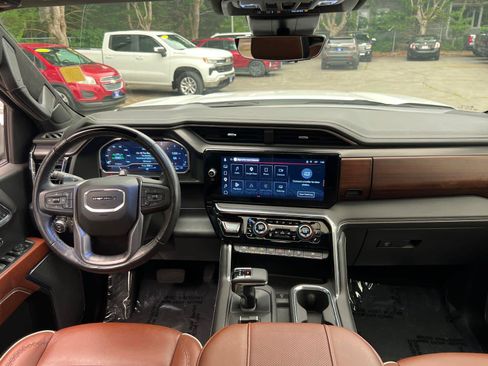 Used 2024 GMC Sierra 1500 Denali Ultimate AWD/4WD image 32