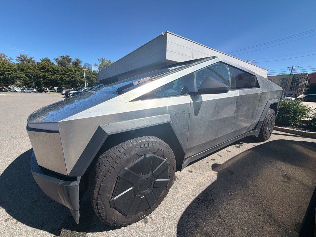 Used 2024 Tesla Cybertruck Cyberbeast AWD/4WD image 6
