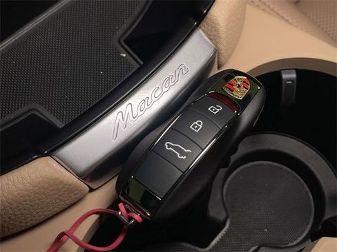 New 2026 Porsche Macan image 43