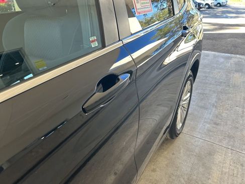 Used 2023 Mitsubishi Outlander ES image 14