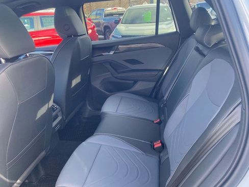 New 2026 Volkswagen Tiguan SE R-Line image 14