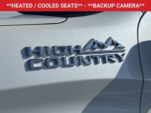 Used 2019 Chevrolet Silverado 1500 High Country w/ Technology Package AWD/4WD image 5