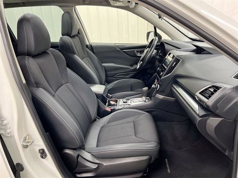 Used 2022 Subaru Forester Premium image 22