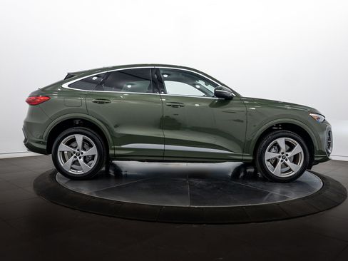 Certified 2025 Audi Q5 Premium Plus w/ Premium Plus image 3