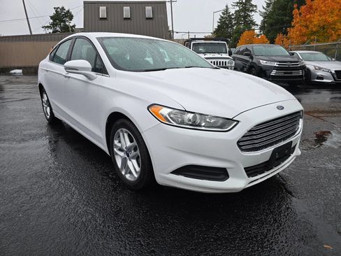 Used 2016 Ford Fusion SE FWD image 7