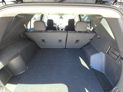 Used 2024 Chevrolet Equinox LT FWD image 10