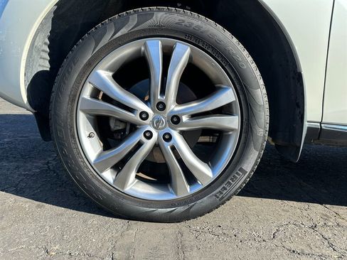 Used 2010 Nissan Murano LE w/ Navigation Pkg image 9