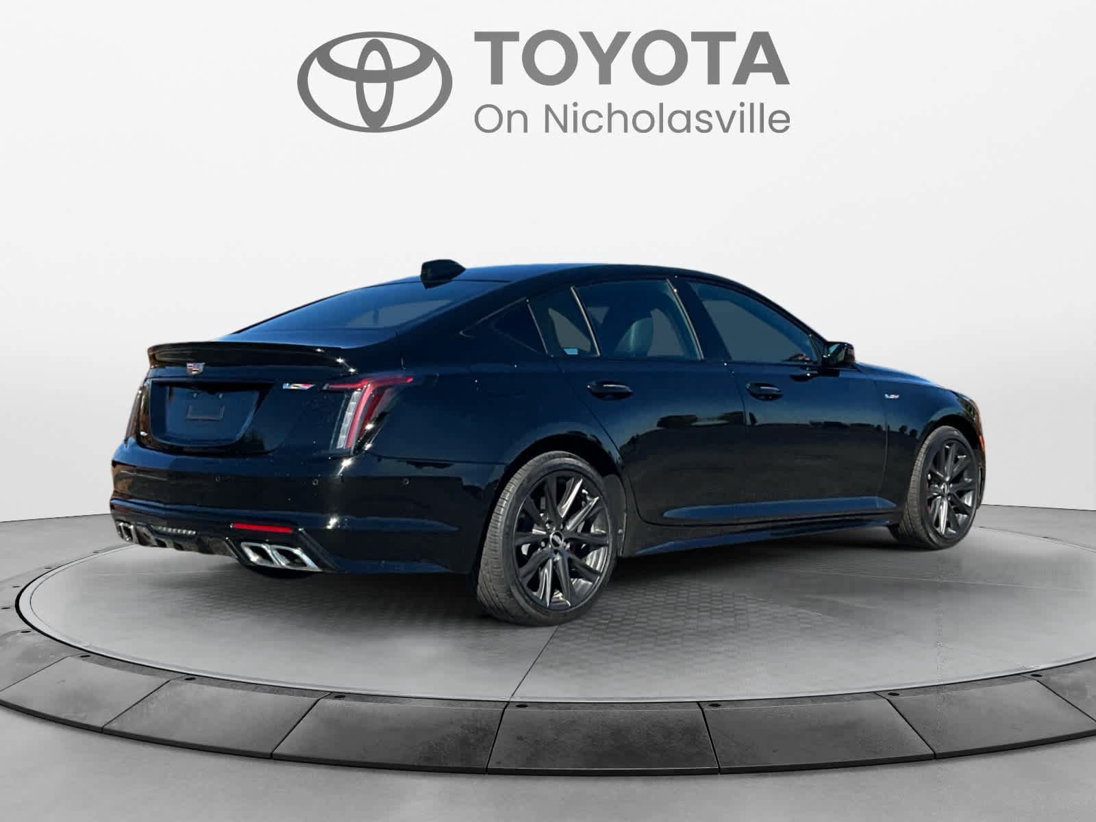 Used 2025 Cadillac CT5 V w/ Technology Package AWD/4WD image 5