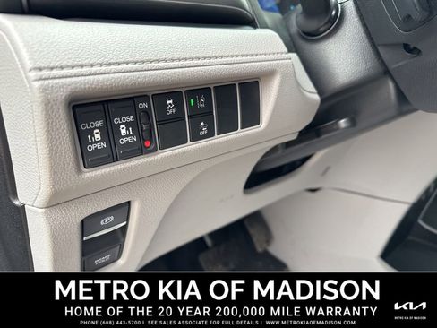 Used 2019 Honda Odyssey EX image 12