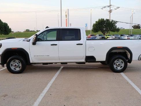 Used 2025 GMC Sierra 2500 Pro w/ 1SA Pro Safety Plus Package AWD/4WD image 2