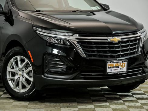 Used 2023 Chevrolet Equinox LS w/ LS Convenience Package image 2