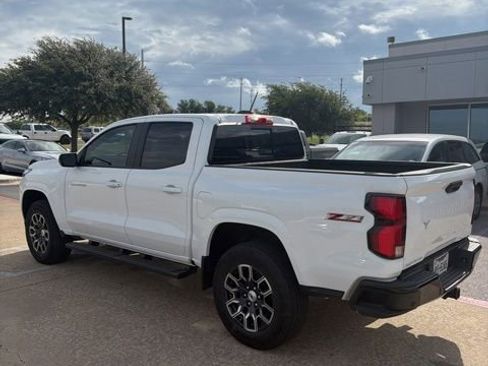 Used 2023 Chevrolet Colorado Z71 w/ Z71 Convenience Package 2 AWD/4WD image 3