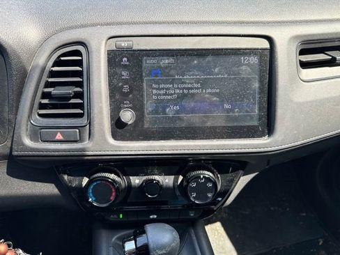 Used 2020 Honda HR-V Sport image 10