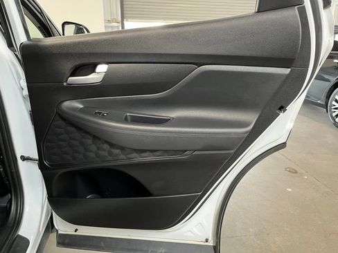 Used 2019 Hyundai Santa Fe SEL FWD image 15