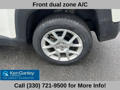 Used 2023 Jeep Renegade Latitude w/ Premium Group AWD/4WD image 23