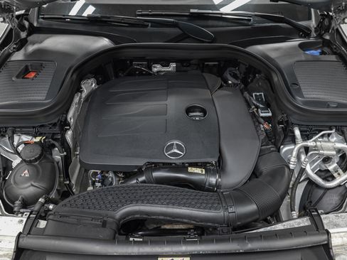 Used 2020 Mercedes-Benz GLC 300 4MATIC image 11