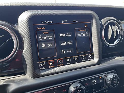 Used 2021 Jeep Wrangler Unlimited Sahara AWD/4WD image 37