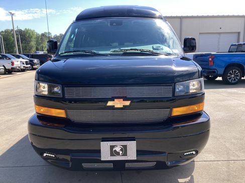 New 2026 Chevrolet Express 2500 Extended w/ Driver Convenience Package RWD image 2