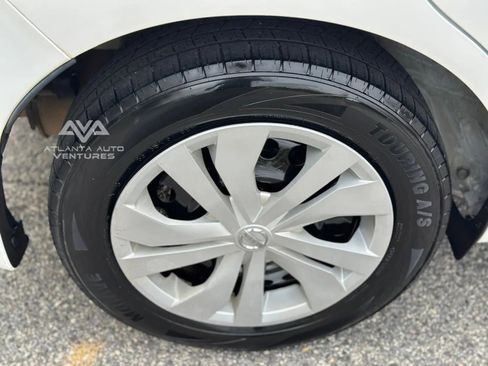 Used 2018 Nissan Versa Note SV image 10