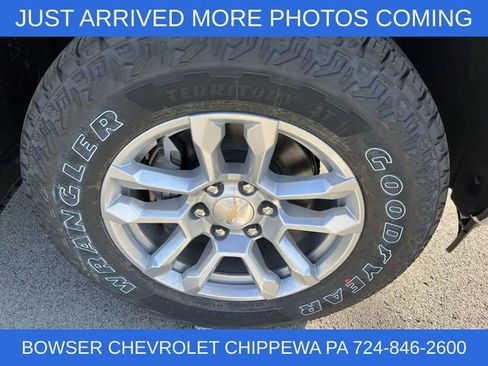 Used 2023 Chevrolet Silverado 1500 LT image 10