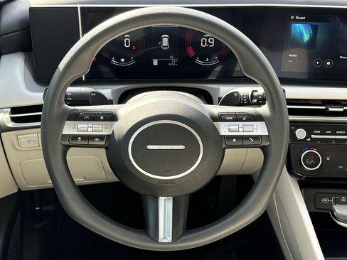 Used 2026 Hyundai Tucson SEL FWD image 14