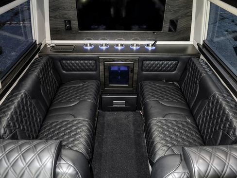 Used 2025 Mercedes-Benz Sprinter 3500 image 28