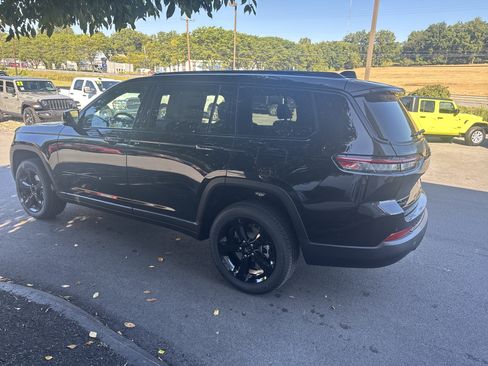 New 2025 Jeep Grand Cherokee L Altitude image 6