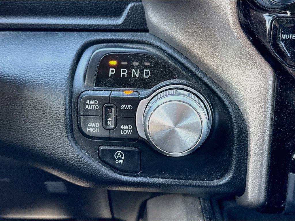 Used 2020 RAM 1500 Laramie AWD/4WD image 15