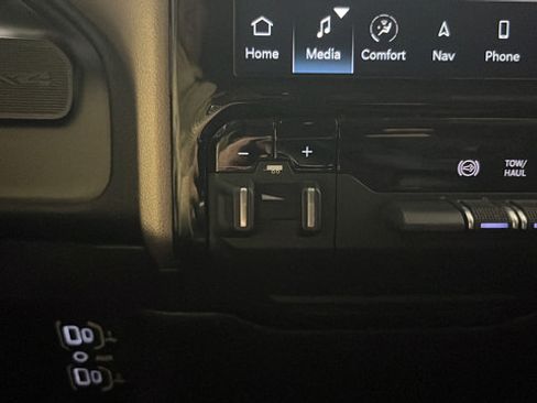 Used 2022 RAM 2500 Laramie AWD/4WD image 28