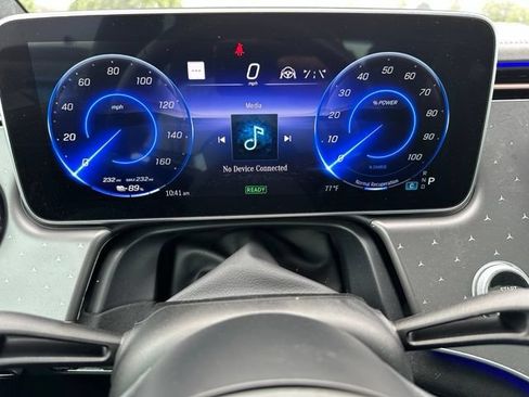 Used 2023 Mercedes-Benz EQE 500 4MATIC Sedan image 31