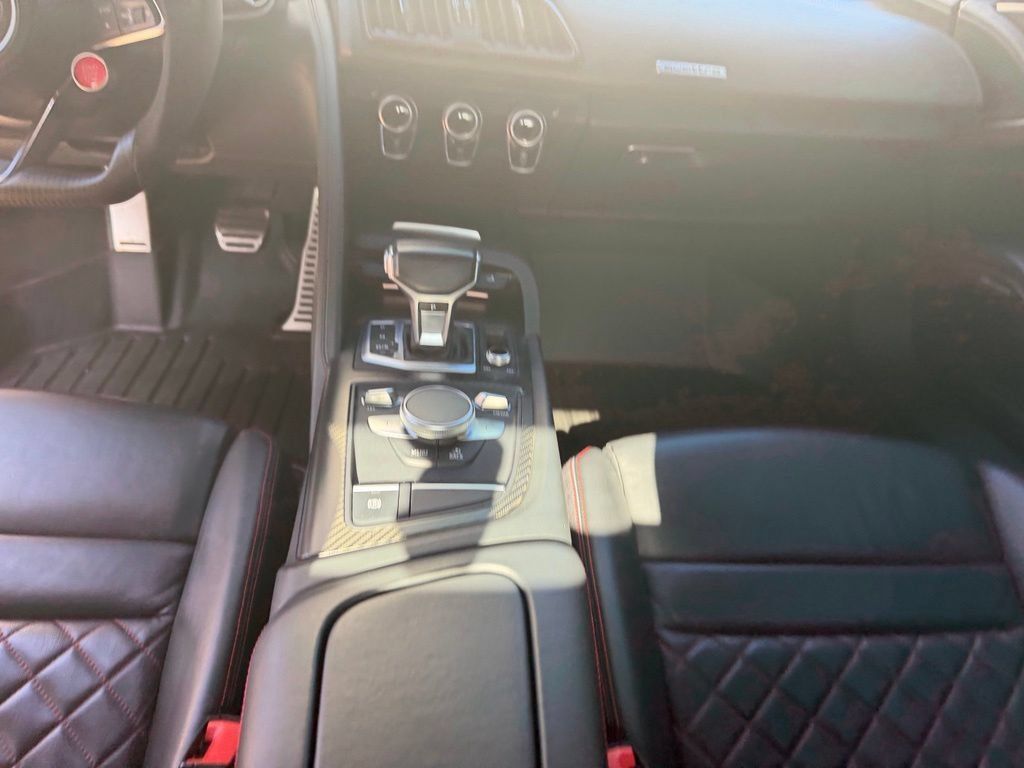 Used 2017 Audi R8 V10 w/ Carbon Exterior Package AWD/4WD image 25