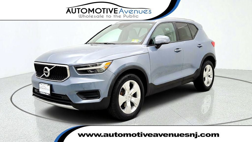 Used 2020 Volvo XC40 T5 Momentum AWD/4WD image 1