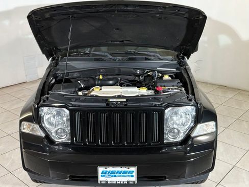 Used 2012 Jeep Liberty Sport image 15