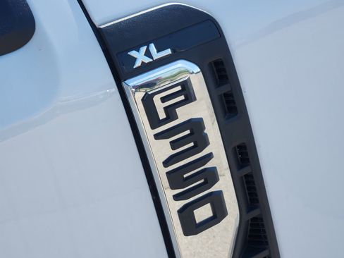 New 2026 Ford F350 XL w/ XL Chrome Package AWD/4WD image 10