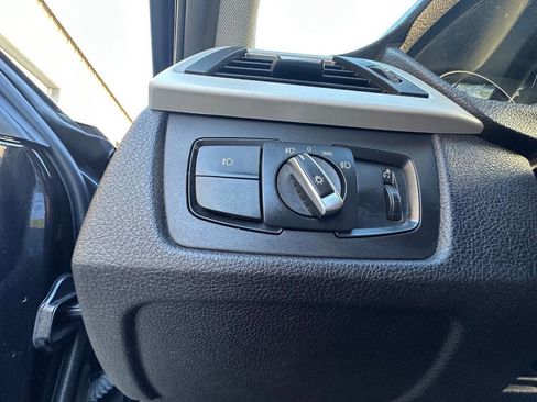 Used 2018 BMW 320i 320i 4dr Sedan image 15