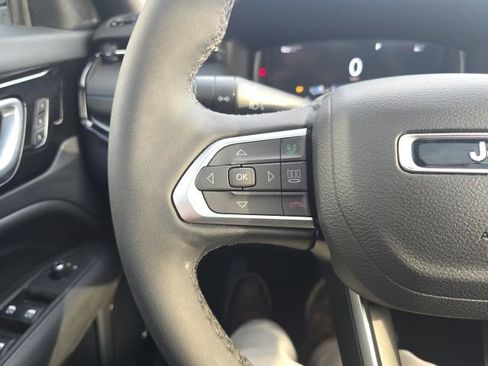 Certified 2025 Jeep Compass Limited w/ High Altitude Package image 14