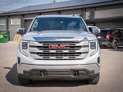 Used 2022 GMC Sierra 1500 SLE image 3