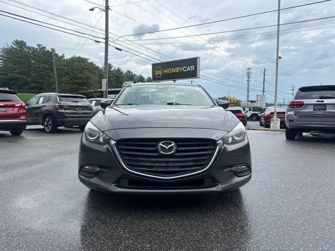 Used 2018 MAZDA MAZDA3 Sport FWD image 2