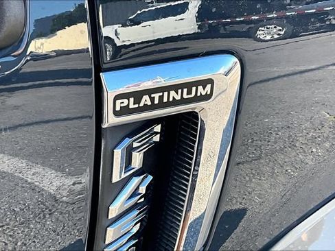 Used 2021 Ford F450 Platinum w/ FX4 Off-Road Package AWD/4WD image 30