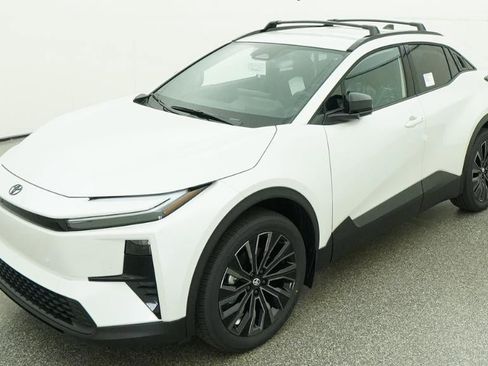 New 2026 Toyota C-HR AWD/4WD image 1