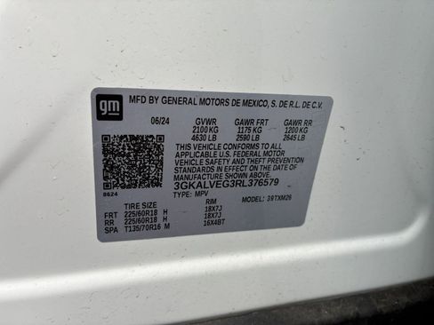 Used 2024 GMC Terrain SLT AWD/4WD image 32