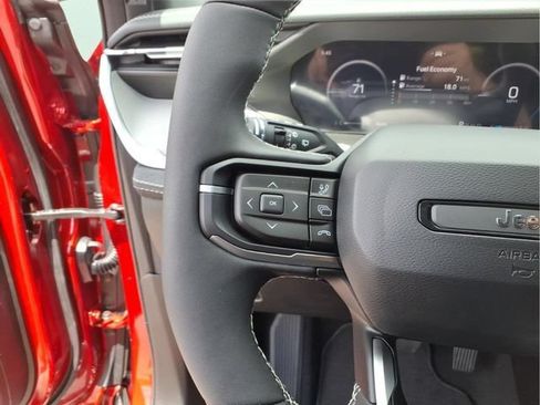 New 2026 Jeep Cherokee Laredo AWD/4WD image 20