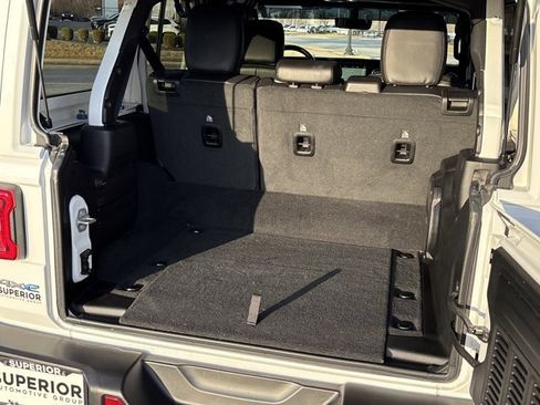 Used 2023 Jeep Wrangler Unlimited Sahara w/ Cold Weather Group image 8