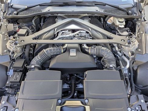 Used 2019 Aston Martin V8 Vantage Coupe image 28